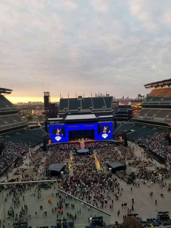 Lincoln Financial Field, section: 212, row: 8, seat: 16