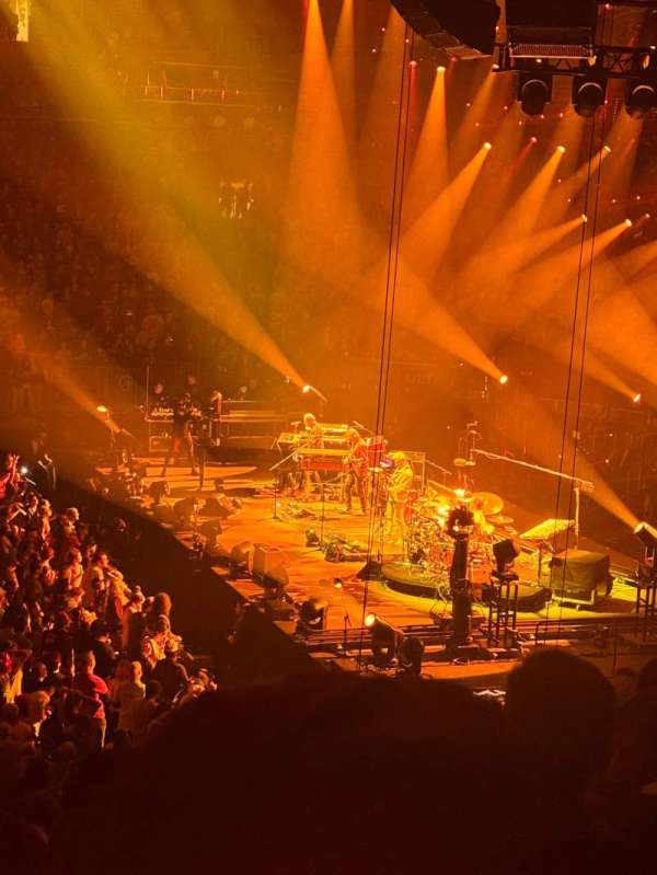 Madison Square Garden, section: 108, row: 19, seat: 4