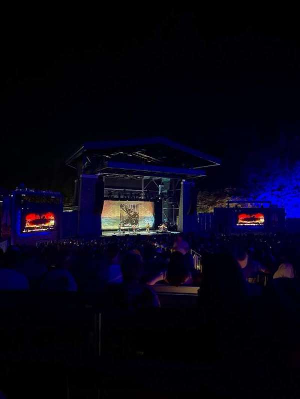 FirstBank Amphitheater, section: 205, row: Q, seat: 2