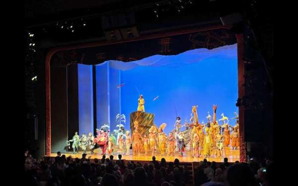 Minskoff Theatre, section: Orchestra R, row: V, seat: 2