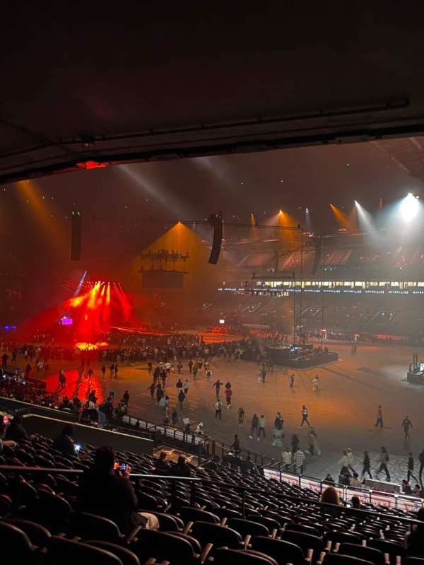 Paris La Défense Arena, section: 107, row: 32, seat: 5