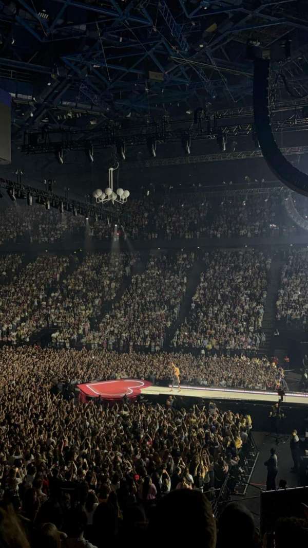 Accor Arena, section: G, row: 09, seat: 14