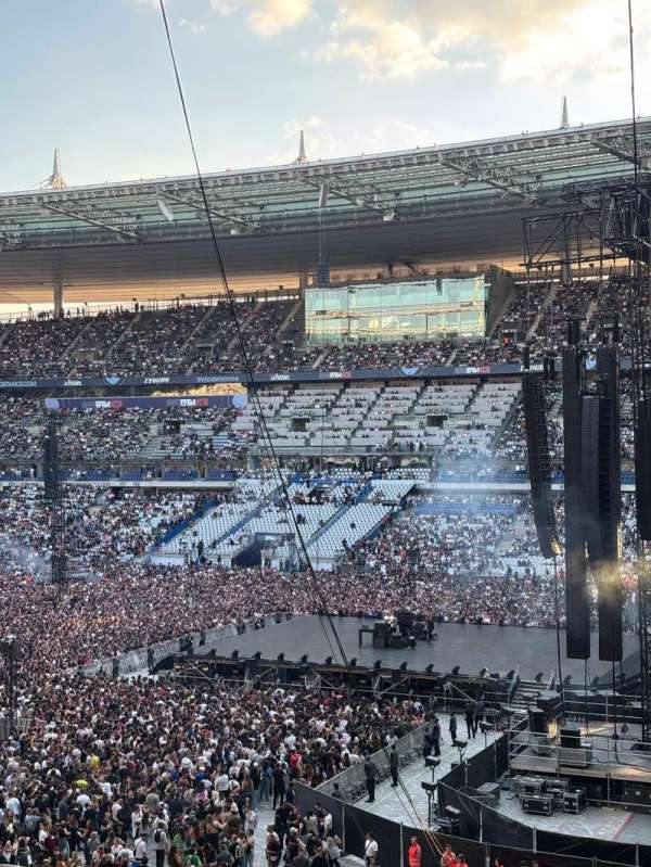 Stade de France, section: H12, row: 40, seat: 26