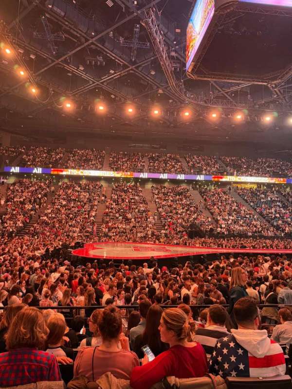 Accor Arena, section: E, row: 22, seat: 14