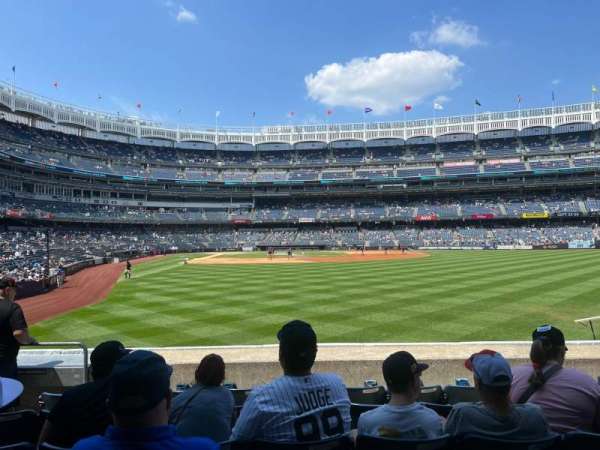 Yankee Stadium, section: 105, row: 6, seat: 19