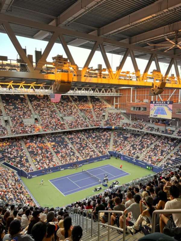 Louis Armstrong Stadium, section: 109, row: Z, seat: 1
