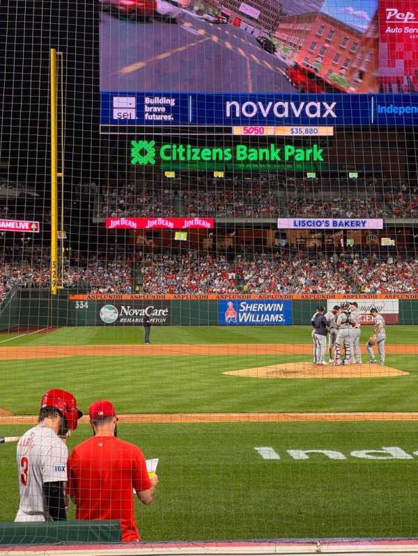 Citizens Bank Park, section: 118, row: 5, seat: 6