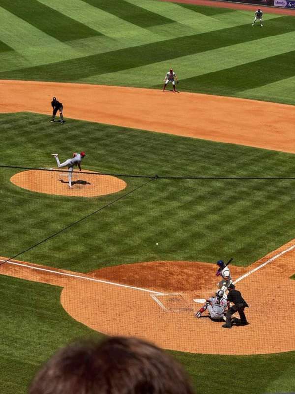Citizens Bank Park, section: 224, row: 3, seat: 8