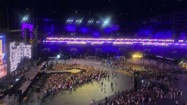 Paris La Défense Arena, section: 404, row: 41, seat: 10