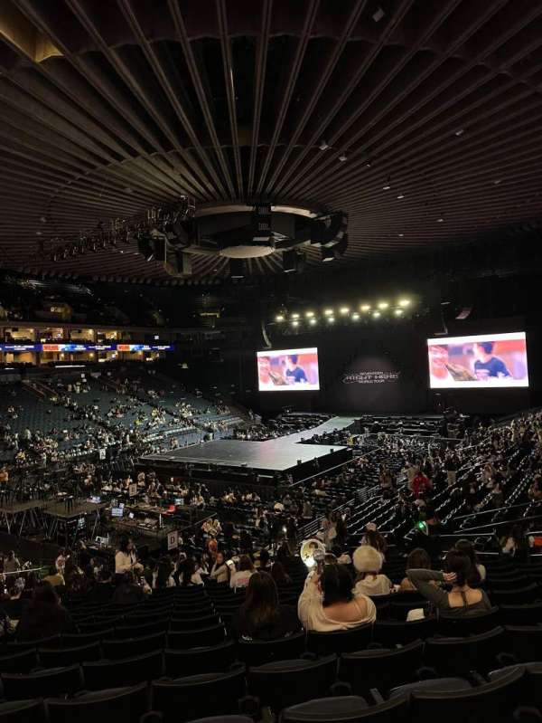 Oakland Arena, section: 105, row: 23