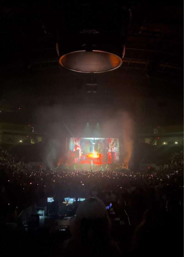 Giant Center, section: 203, row: D