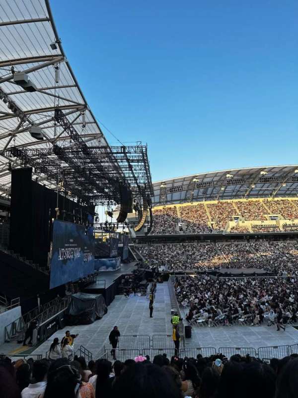 BMO Stadium, section: 135, row: Q, seat: 5-6