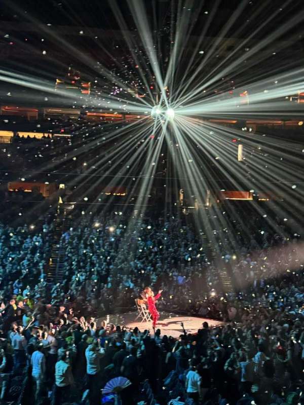 Capital One Arena, section: 101, row: O, seat: 2