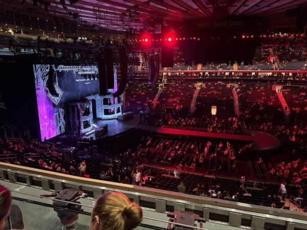 Madison Square Garden, section: 224, row: 4, seat: 11