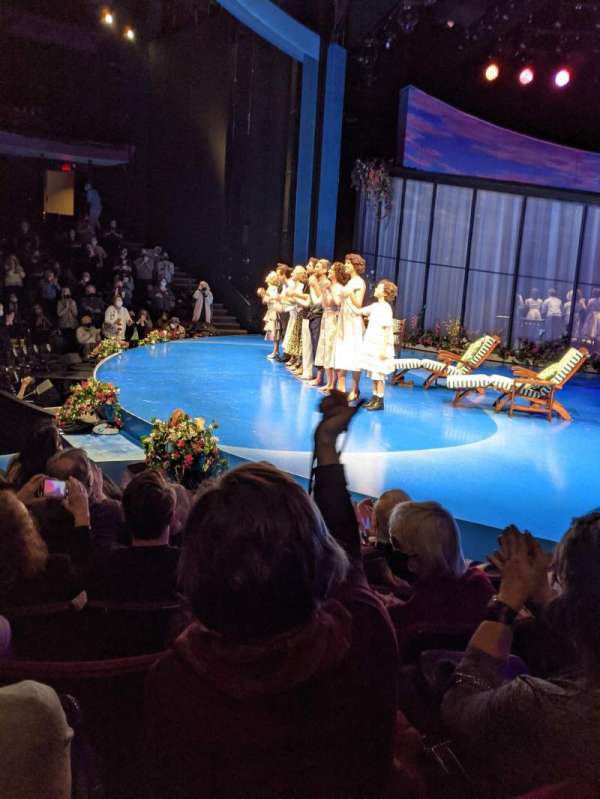 Vivian Beaumont Theater, section: Orchestra R, row: G, seat: 510