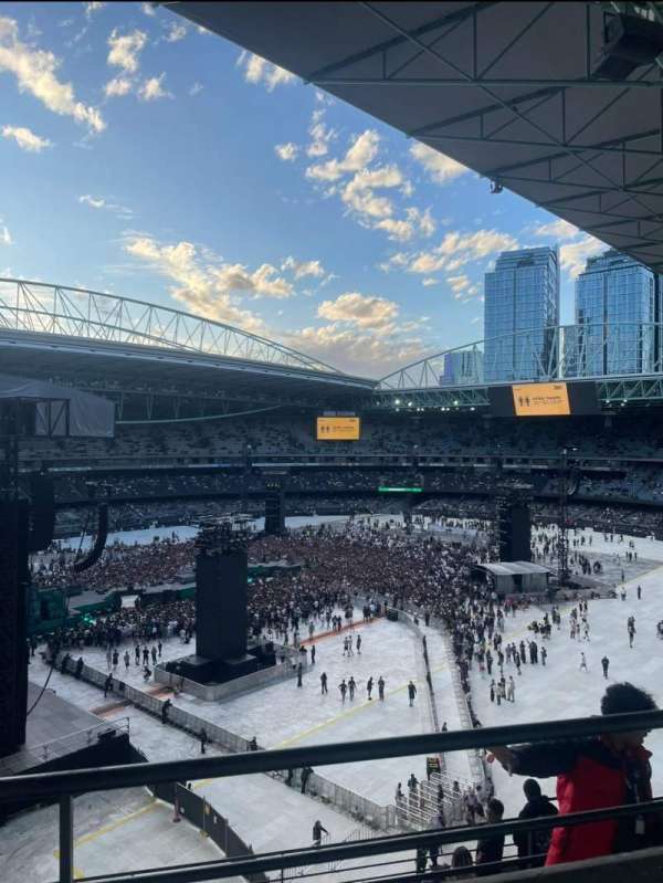 Marvel Stadium, section: L3-43, row: K, seat: 70