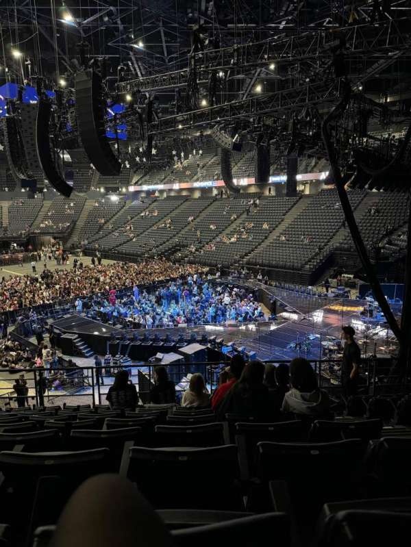 Accor Arena, section: Gradin i, row: 5, seat: 6