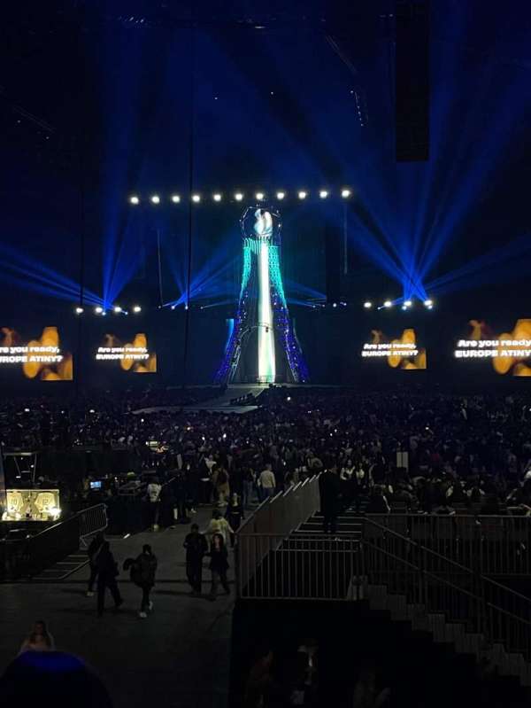 Paris La Défense Arena, section: 111, row: 20, seat: 1