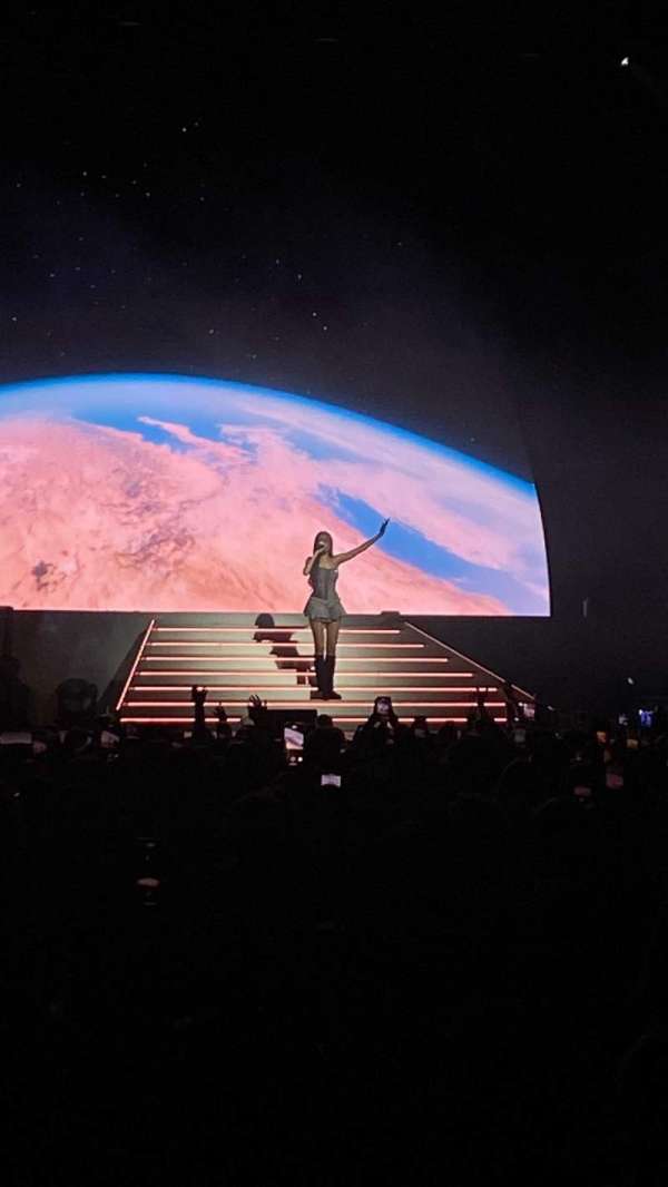 Zénith Paris, section: H, row: 1, seat: 3