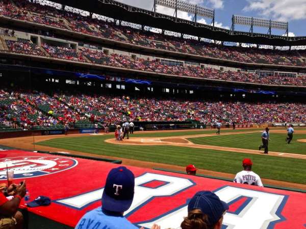 Globe Life Park in Arlington, section: 33, row: 6, seat: 4