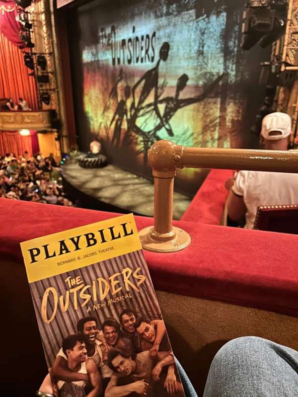 Bernard B. Jacobs Theatre, section: Mezzanine R, row: A, seat: 28