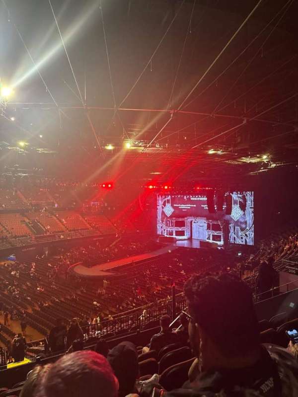 Kia Forum, section: 205, row: 8, seat: 7