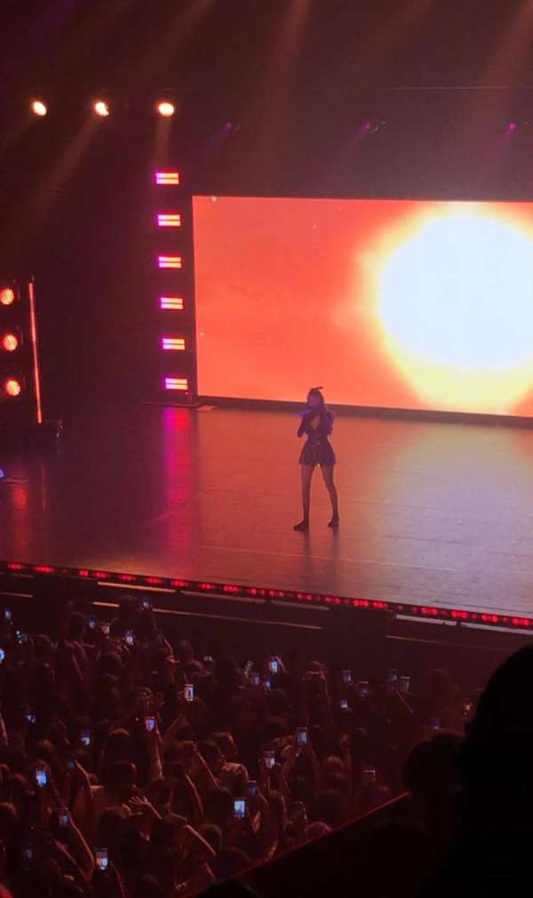 L'Olympia, section: Mezzanine, row: 06, seat: 32