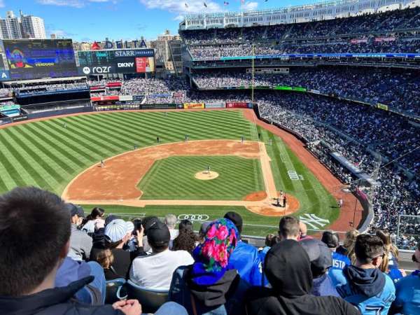 Yankee Stadium, section: 323, row: 6, seat: 5