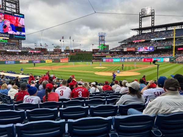 Citizens Bank Park, section: Diamond Club C, row: 16, seat: 10