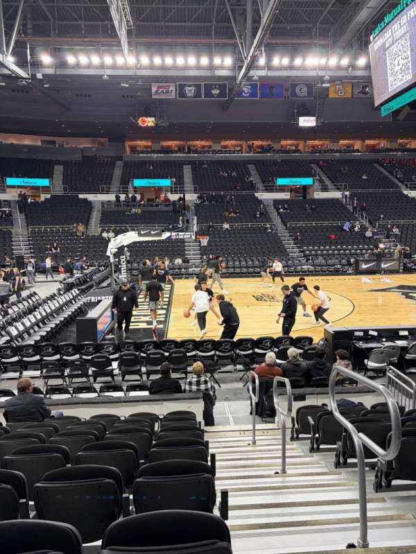 Amica Mutual Pavilion, section: 124, row: LL, seat: 1
