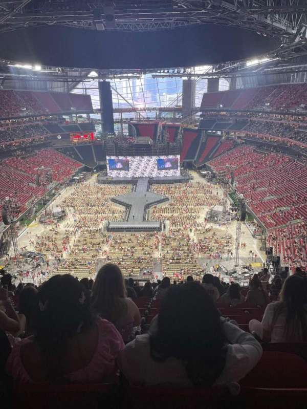Mercedes-Benz Stadium, section: 325, row: 24, seat: 15