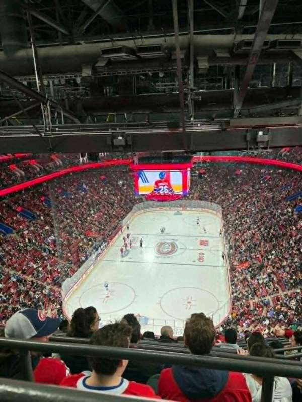 Centre Bell, section: 327, row: D, seat: 13