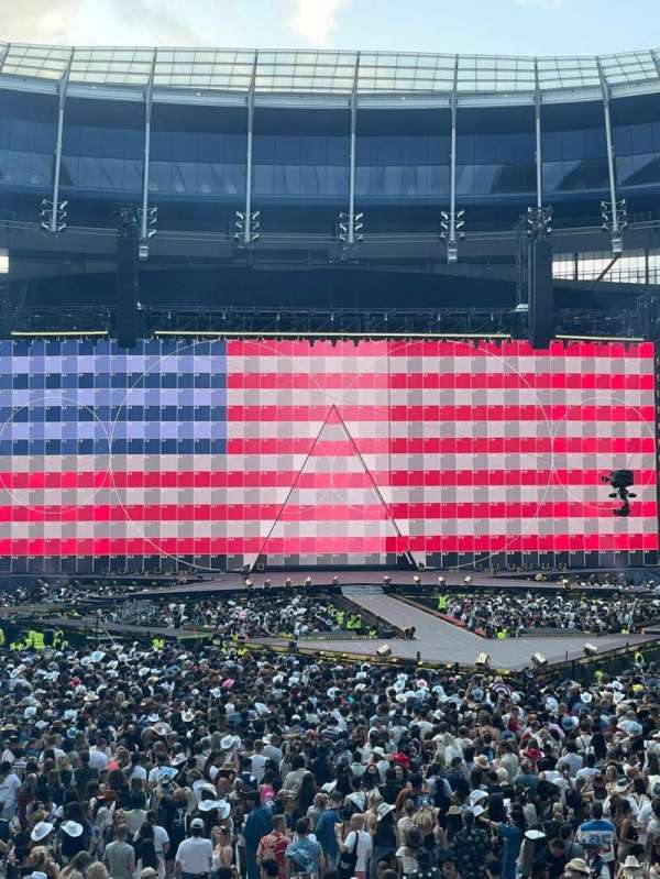 Photo by concerts321 at Tottenham Hotspur Stadium