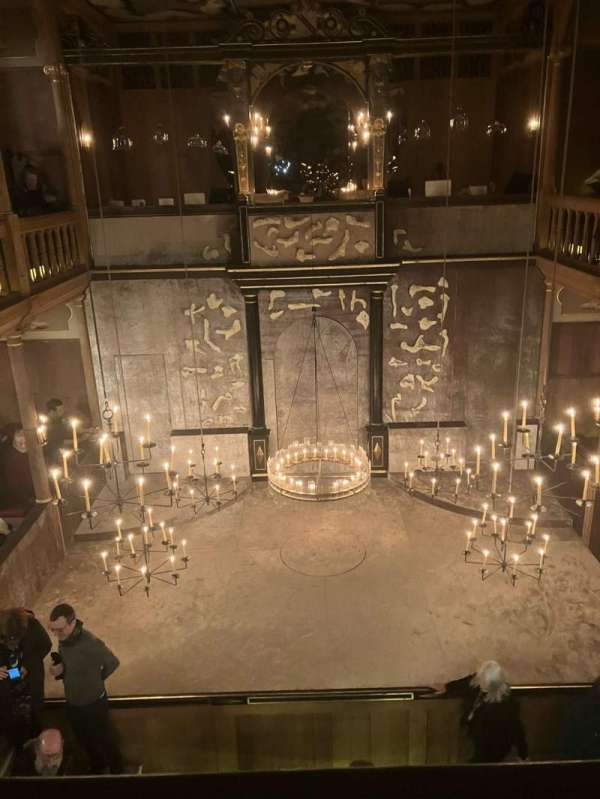 Sam Wanamaker Playhouse at Shakespeare's Globe, section: Upper Gallery, row: A, seat: 14