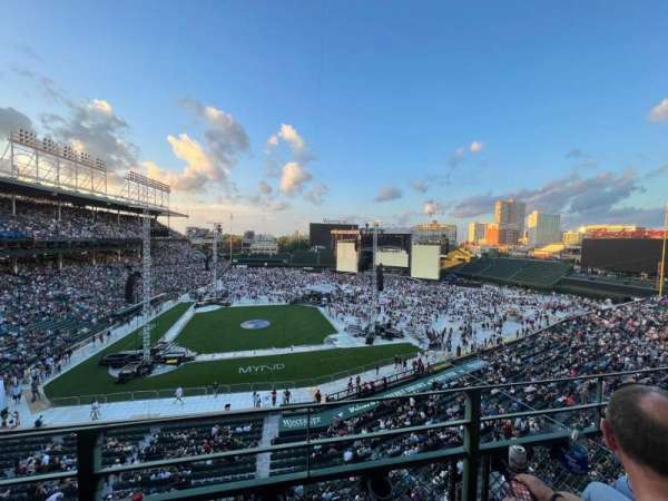 Wrigley Field, section: 323R, row: 2, seat: 8