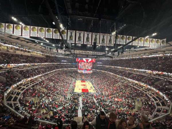 United Center, section: 310, row: 4, seat: 1