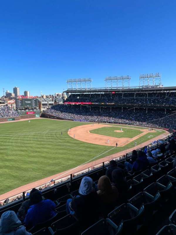 Wrigley Field, section: 305L, row: 6, seat: 1