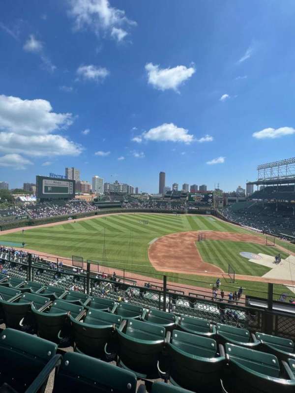 Wrigley Field, section: 309L, row: 4, seat: 15