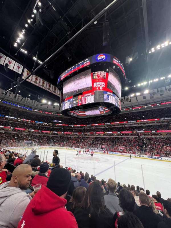 United Center, section: 110, row: 10, seat: 14