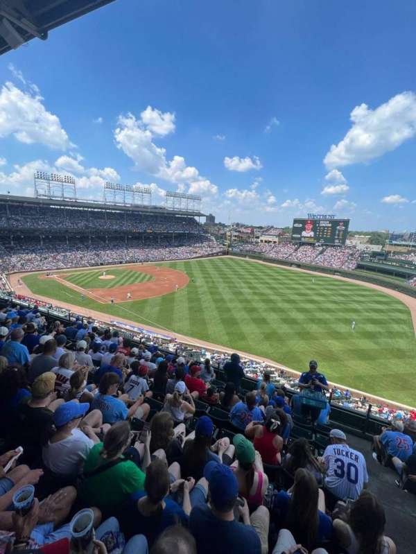 Wrigley Field, section: 330R, row: 10, seat: 19