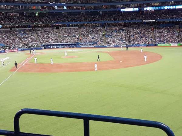 Rogers Centre, section: 208R, row: 3, seat: 1