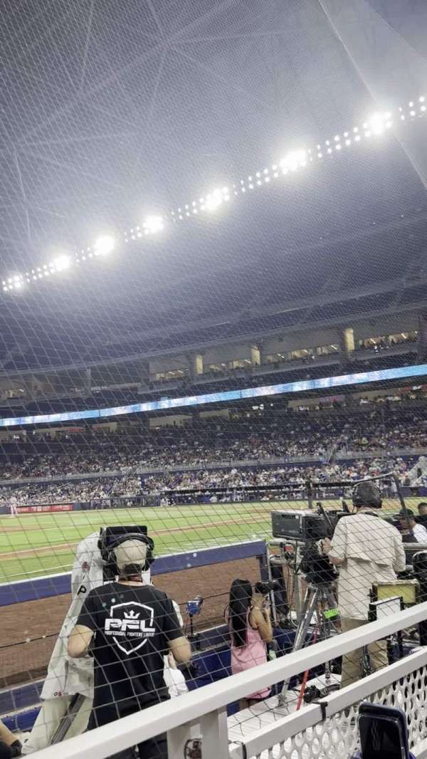 LoanDepot Park, section: 21, row: A, seat: 18