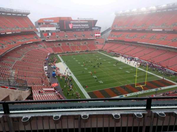Huntington Bank Field, section: 544, row: 3, seat: 9