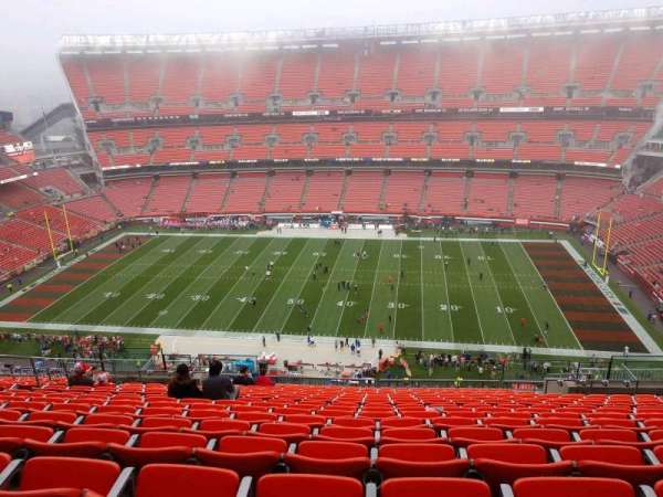 Huntington Bank Field, section: 535, row: 22, seat: 14