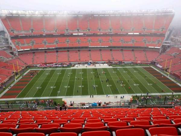 Huntington Bank Field, section: 533, row: 22, seat: 14
