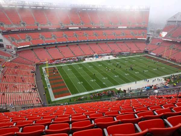 Huntington Bank Field, section: 529, row: 22, seat: 14