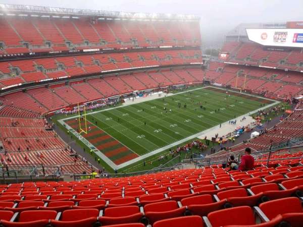 Huntington Bank Field, section: 527, row: 22, seat: 12