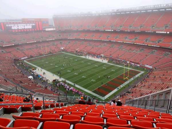 Huntington Bank Field, section: 516, row: 22, seat: 5