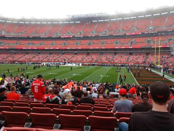 Huntington Bank Field, section: 137, row: 19, seat: 10