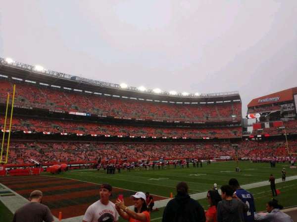 Huntington Bank Field, section: 102, row: 5, seat: 9